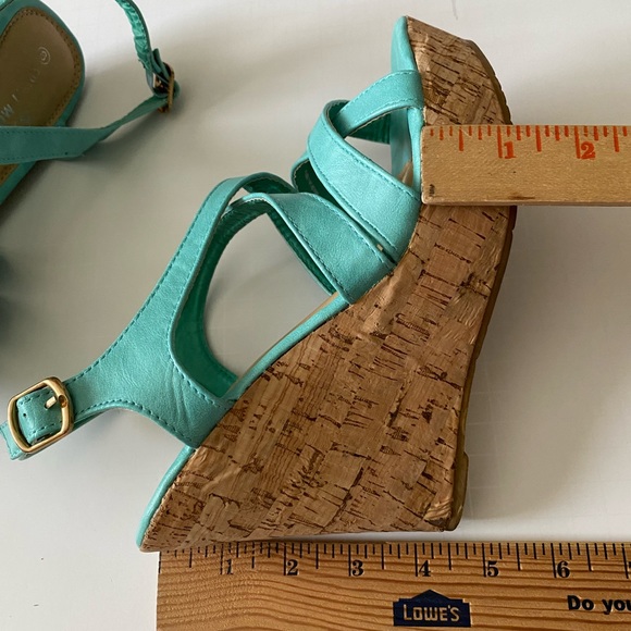 Spirit Moda Strappy Sandal w/Cork Wedge Platform 8 - Picture 3 of 12